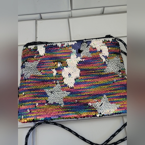 Gap Ladies Small Rainbow Multi Colored Sequin Shoulder Purse Zip Closure Measu - Picture 2 of 6